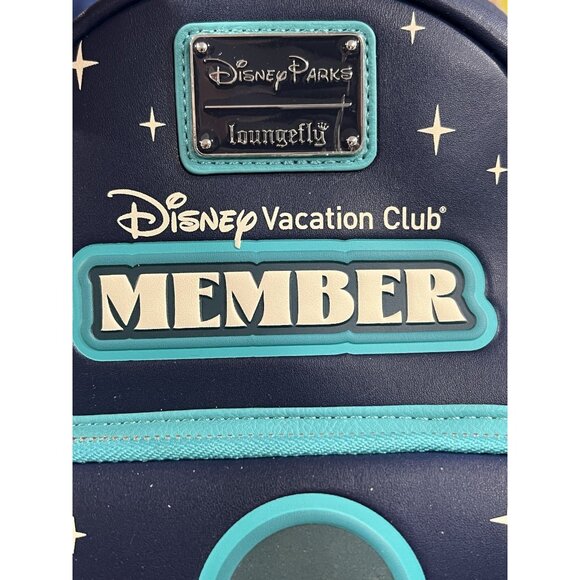 2024 Disney Parks Vacation Club Glows Loungefly Backpack Mickey Icon Castle LF2 - Picture 7 of 7